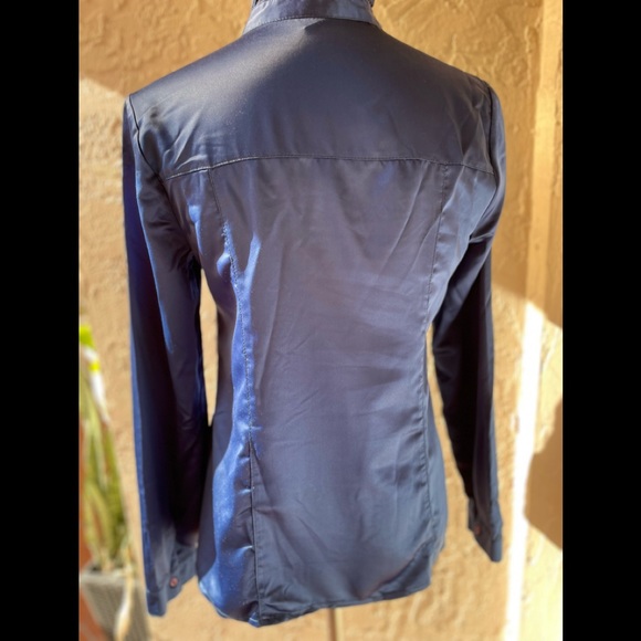 WOMAN BLUE BLOUSE LONG SLEEVES RUFFLED NECKLINE HIGH NECK BUTTONS SIZE M - Picture 13 of 16